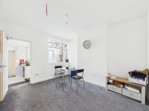 Lounge- click for photo gallery